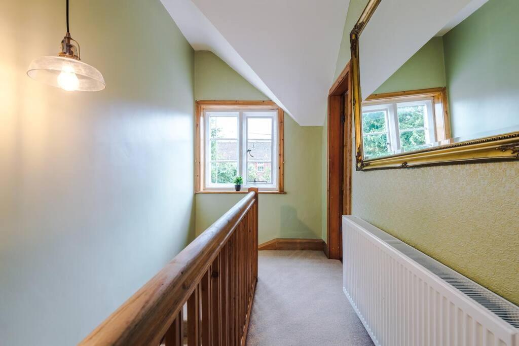 Вилла Kingsley Kottage Hough Green Экстерьер фото